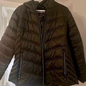 Like New Michael Kors Women's Black Chevron Quilted Short Packable Jacket Coat